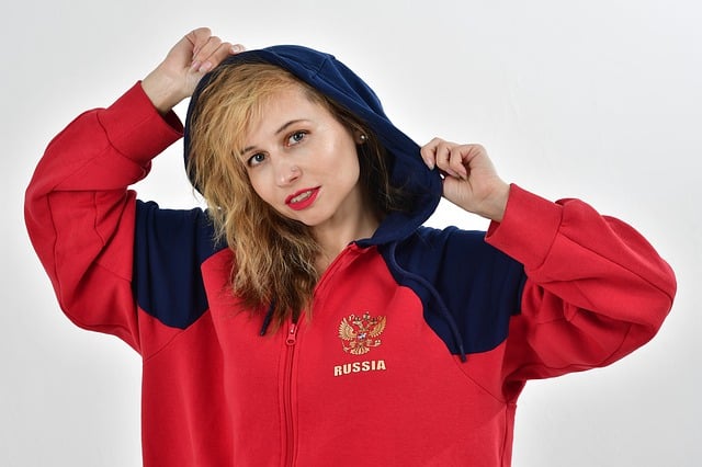 看到场上少 看到场上少